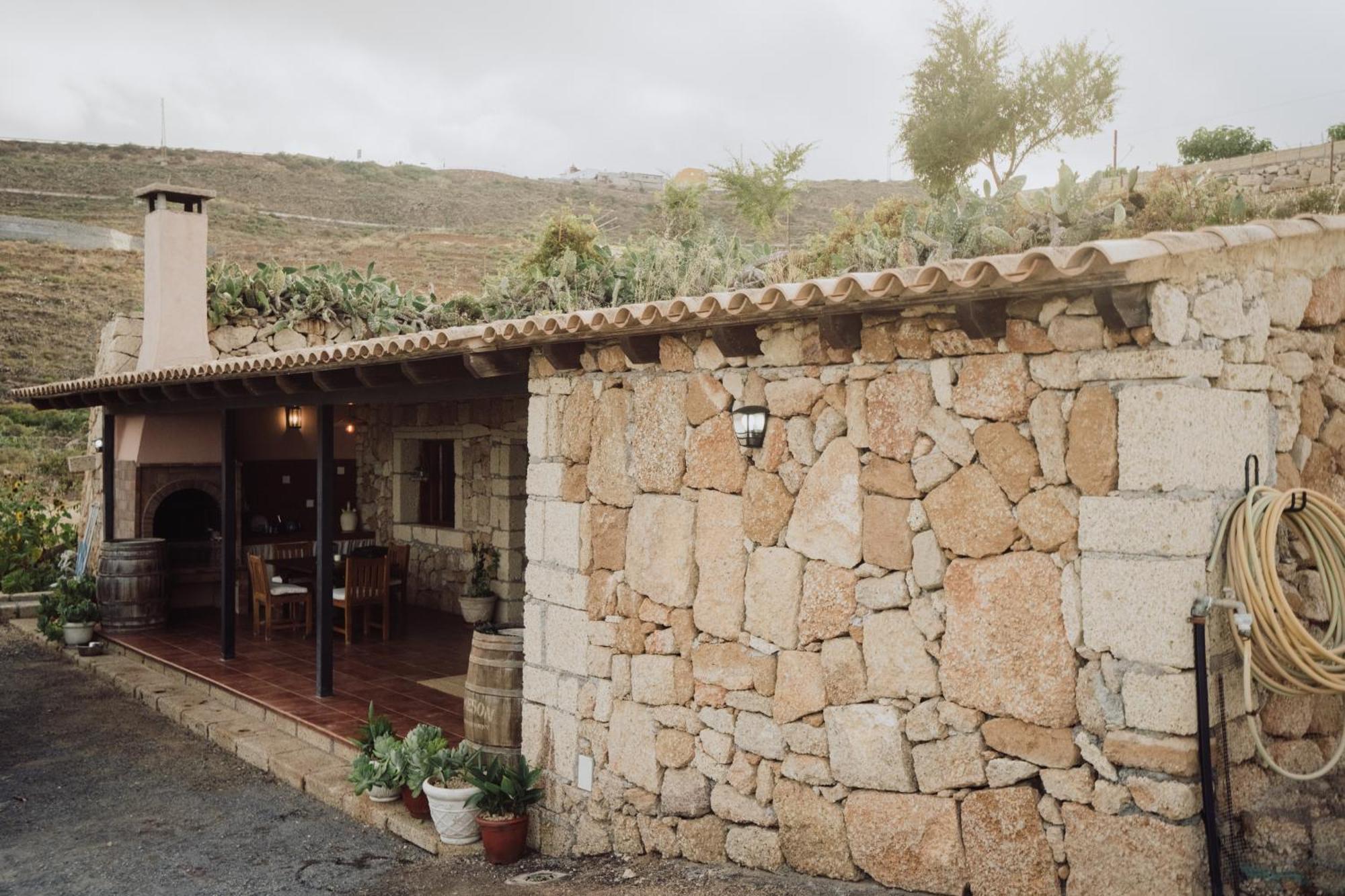 Beautiful Olive'S Cave House Villa Arico Exterior photo